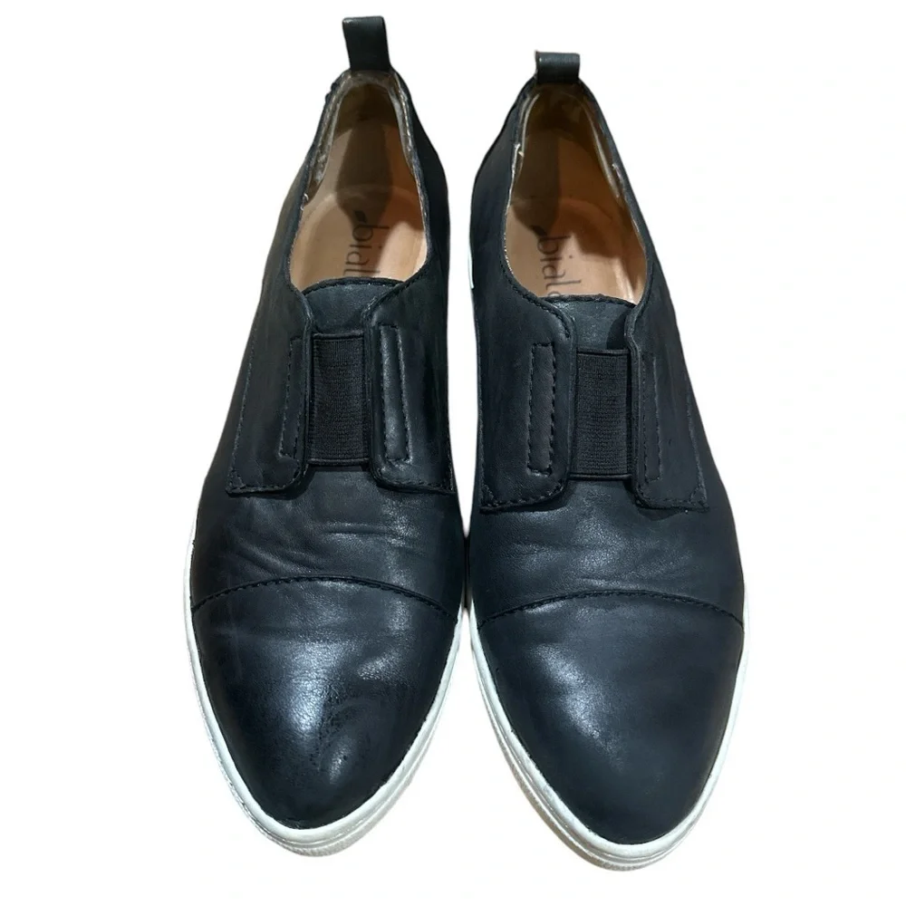 EUC - Biala - ‘Saben’ Almond toe  - Platform Leather Sneaker - S 38/6.5US